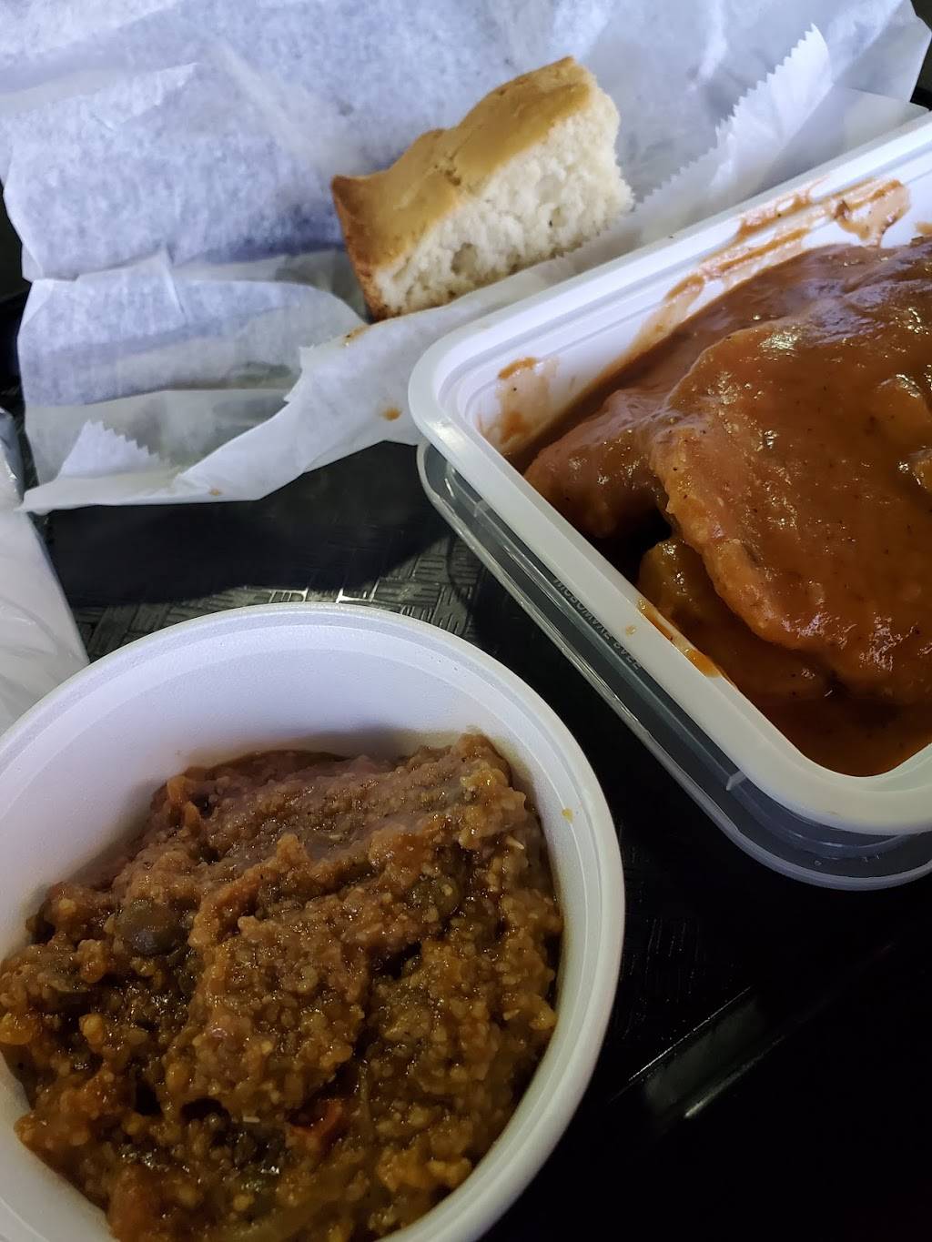 Lynns Bahamian Kitchen | restaurant | 3000 Country Club Ln, Pembroke Park, FL 33009, USA | 9546285859 OR +1 954-628-5859