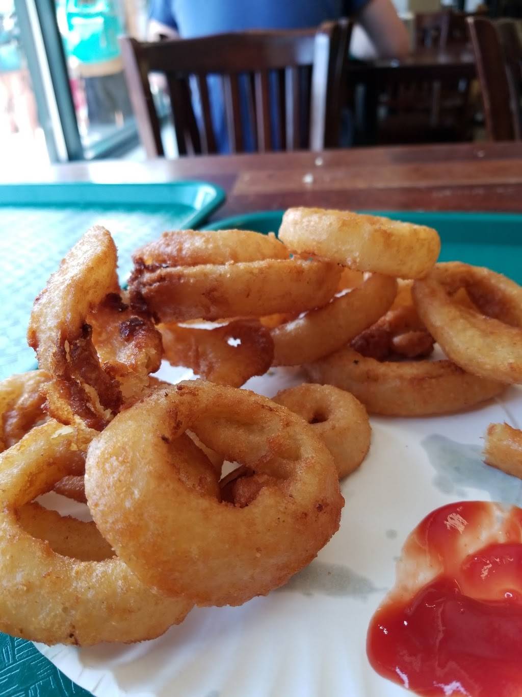 Village Fare Pizza | restaurant | 387 Washington St, Brookline, MA 02446, USA | 6177392774 OR +1 617-739-2774