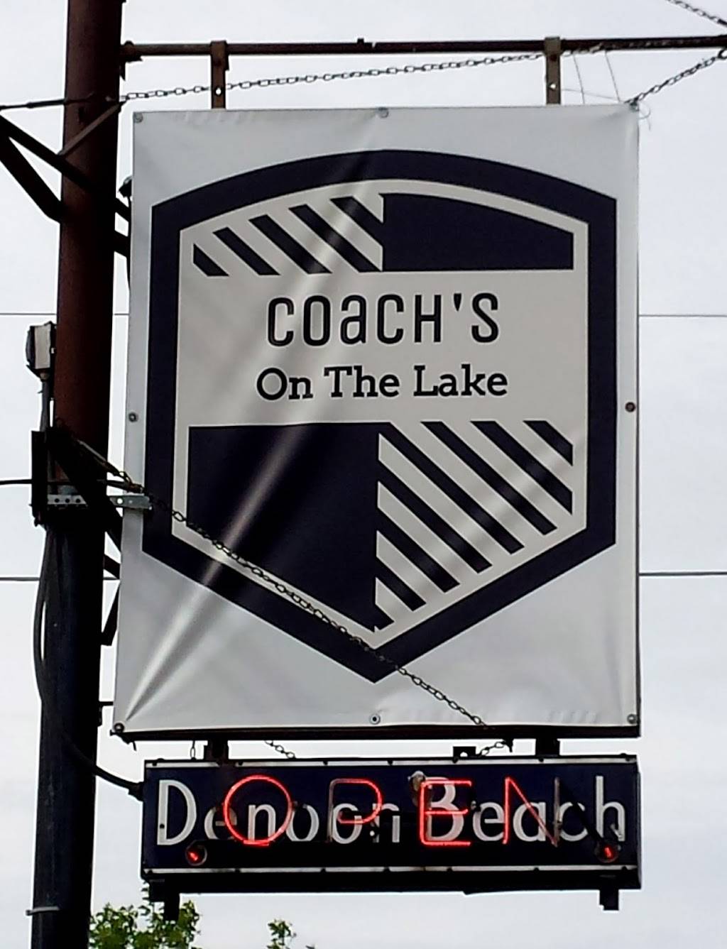 Coachs on the Lake | restaurant | W198S10857 Racine Ave, Muskego, WI 53150, USA | 2626796791 OR +1 262-679-6791