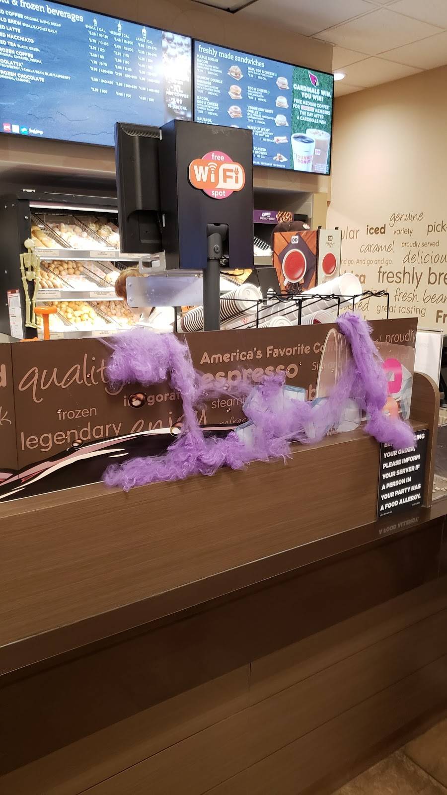 Dunkin | cafe | 24786 N 67th Ave, Peoria, AZ 85383, USA | 6237773500 OR +1 623-777-3500