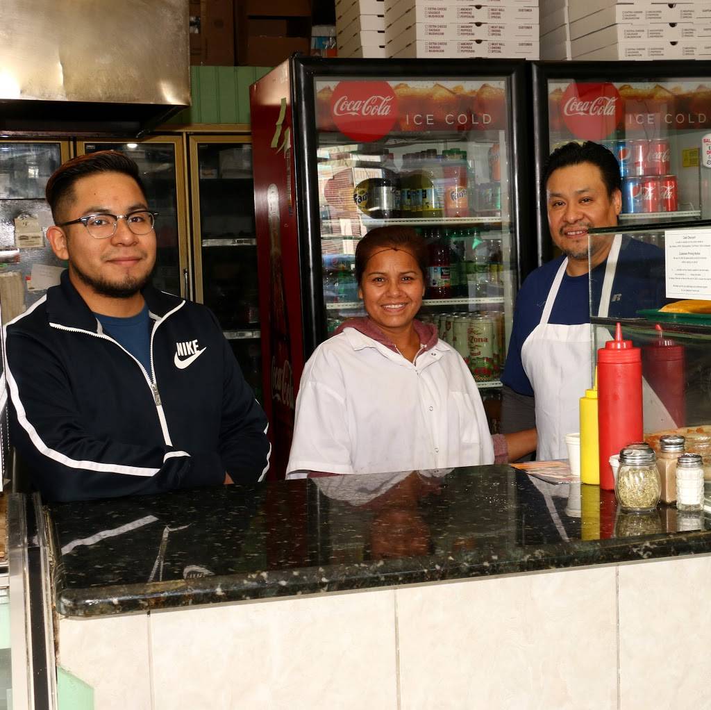 Dennys Pizza | restaurant | 520 Broadway, Newark, NJ 07104, USA | 9733688477 OR +1 973-368-8477