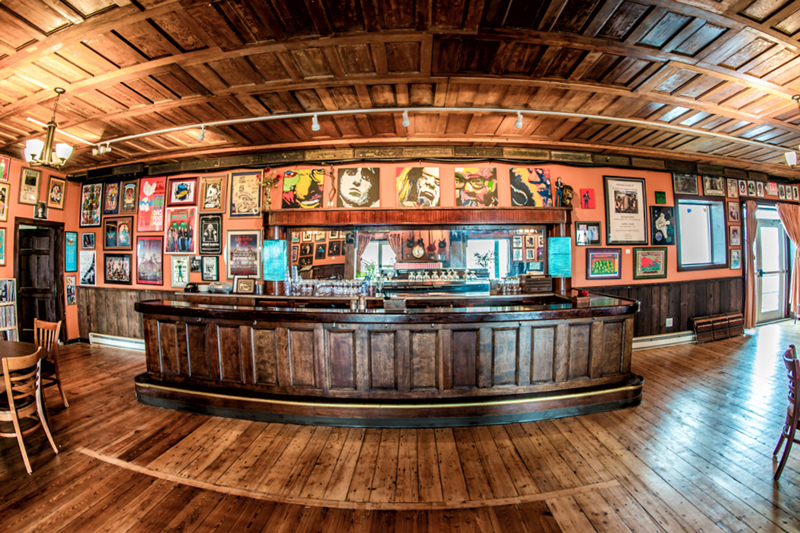 The Falcon | restaurant | 1348 Rte 9W, Marlboro, NY 12542, USA | 8452367970 OR +1 845-236-7970