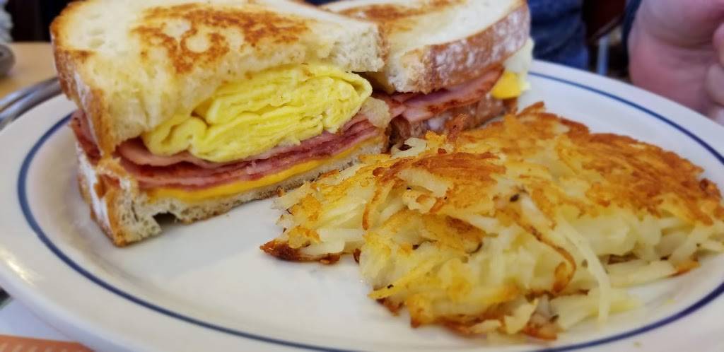 IHOP | bakery | 3914 Fettler Park Dr, Dumfries, VA 22025, USA | 7034412525 OR +1 703-441-2525