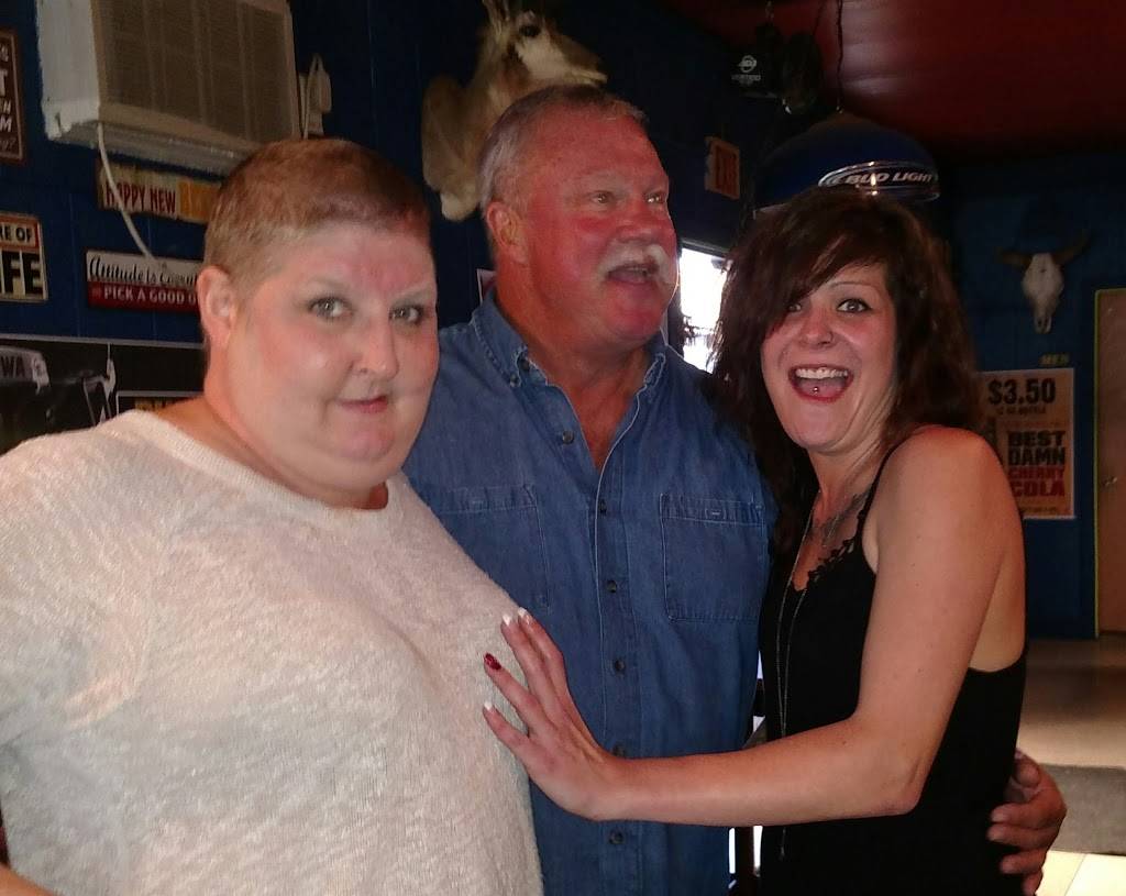 Cherokees Bar & Grill | restaurant | 509 Smith St, Grand Mound, IA 52751, USA | 5638479540 OR +1 563-847-9540