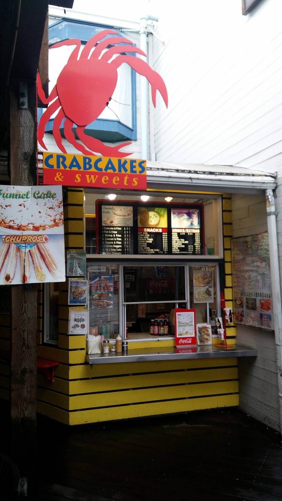 Crabcakes & Sweets | restaurant | Beach St, San Francisco, CA 94133, USA | 4152633526 OR +1 415-263-3526