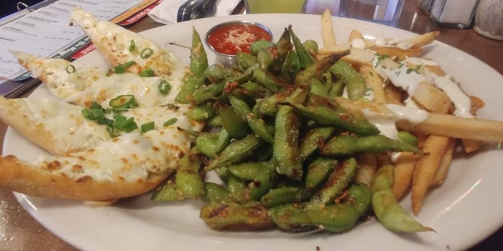 Old Chicago | restaurant | 3550 S Wadsworth Blvd, Lakewood, CO 80235, USA | 3039883414 OR +1 303-988-3414