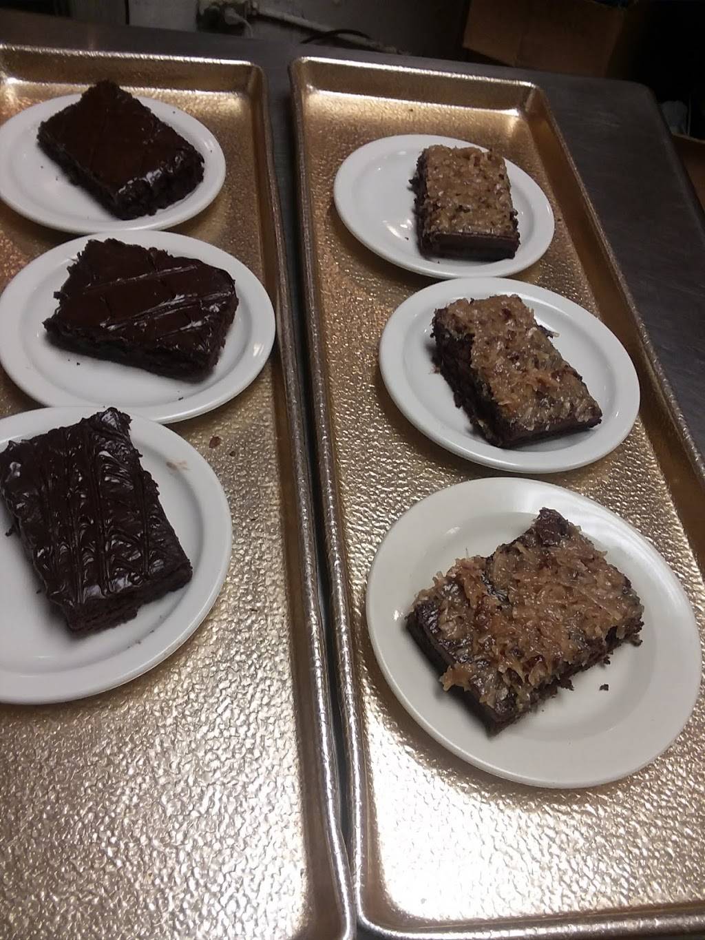 Fuddruckers | restaurant | 130 Charlotte St, Asheville, NC 28801, USA | 8282542161 OR +1 828-254-2161