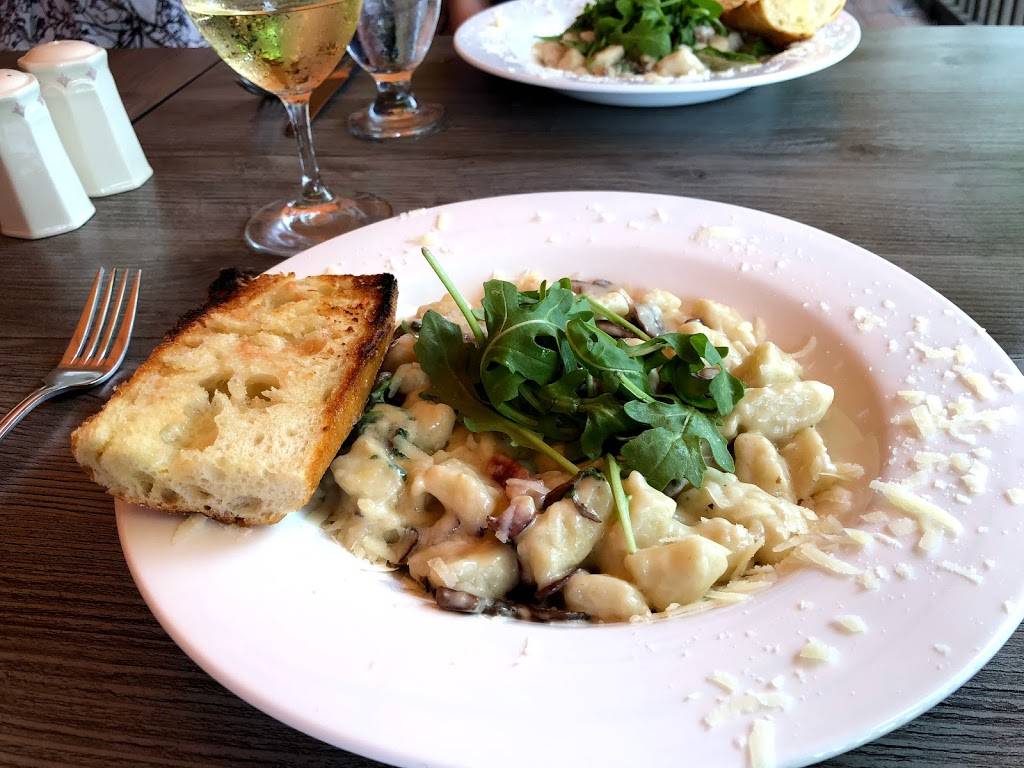 Queenston Heights Restaurant | restaurant | 14184 Niagara Pkwy, Niagara-on-the-Lake, ON L0S 1J0, Canada | 9052624276 OR +1 905-262-4276