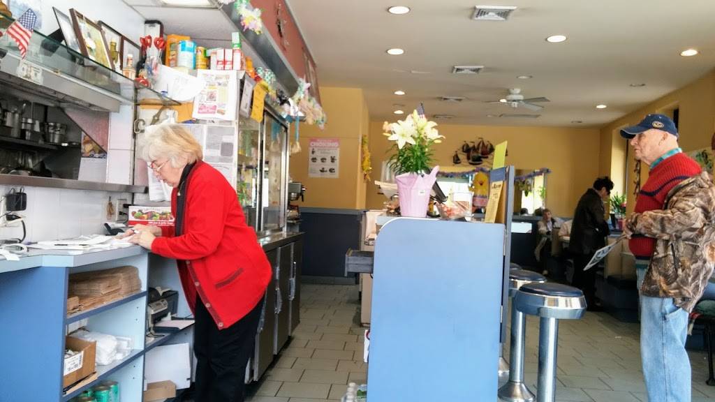 College Point Diner | restaurant | 1432 College Point Blvd, Flushing, NY 11356, USA | 7184459663 OR +1 718-445-9663