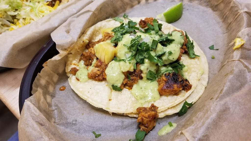 Torchys Tacos | restaurant | 1601 Village Pkwy Suite K110, Highland Village, TX 75077, USA | 4697711050 OR +1 469-771-1050