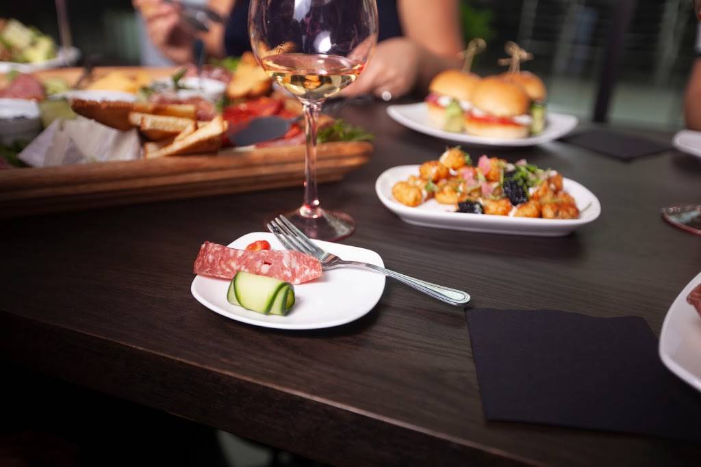 Smics Bar Sacramento | night club | 1200 K St Suite 8, Sacramento, CA 95814, USA | 9162284518 OR +1 916-228-4518