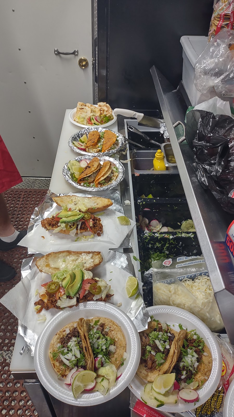 Taqueria Los Dos Carnales | restaurant | 6807 Vernor Hwy, Detroit, MI 48209, USA | 7346440197 OR +1 734-644-0197