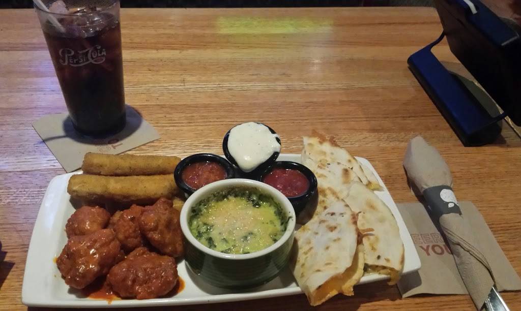 Applebees Grill + Bar | restaurant | 3730 W College Ave, Appleton, WI 54914, USA | 9209548060 OR +1 920-954-8060
