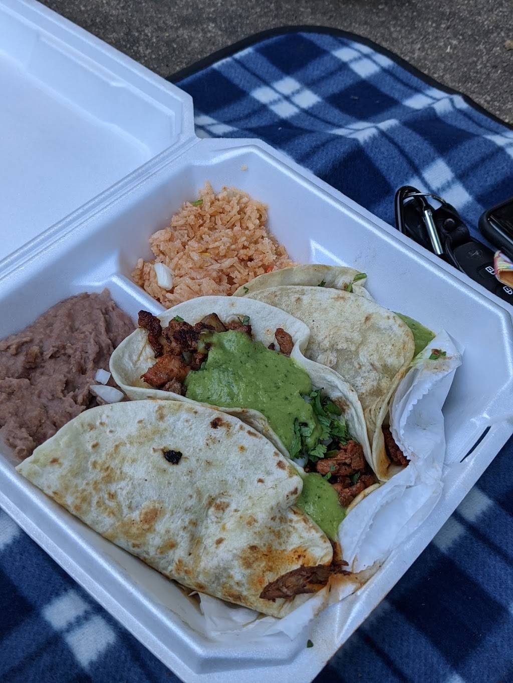 Lupita Food Truck | restaurant | 1915 Washington Blvd, Belpre, OH 45714, USA | 3047618709 OR +1 304-761-8709