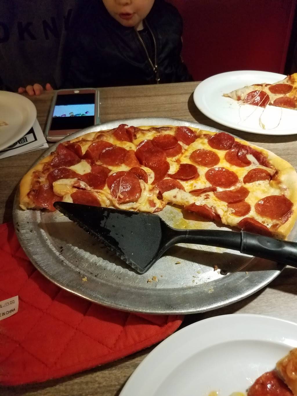 Bob-A-Reas Pizza & Subs | restaurant | 305 N Main St, Bridgewater, VA 22812, USA | 5408283433 OR +1 540-828-3433