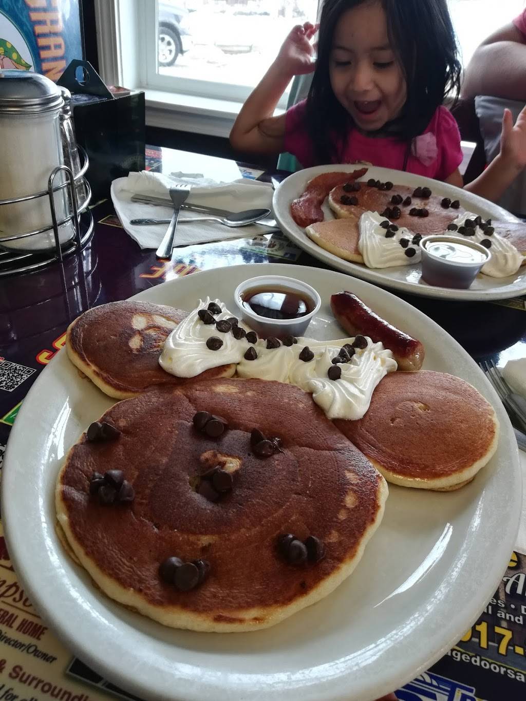 Grannys Lakeside Diner | restaurant | 25125 Grass Lake Rd, Antioch, IL 60002, USA | 8473952328 OR +1 847-395-2328