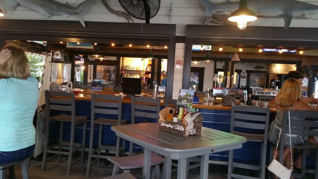 Dixie Fish Co. | restaurant | 714 Fishermans Wharf, Fort Myers Beach, FL 33931, USA | 2392338837 OR +1 239-233-8837