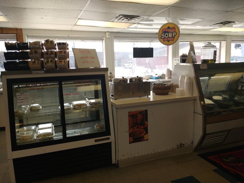 Mr Ts Party Store & Deli | restaurant | 1122 W Washington St, Greenville, MI 48838, USA | 6168359555 OR +1 616-835-9555