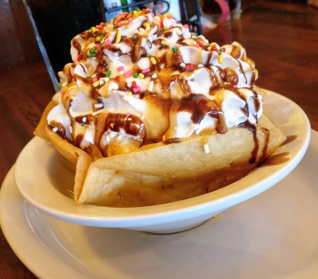 El Azteca | restaurant | 6670 150th St W, St Paul, MN 55124, USA | 9524323727 OR +1 952-432-3727