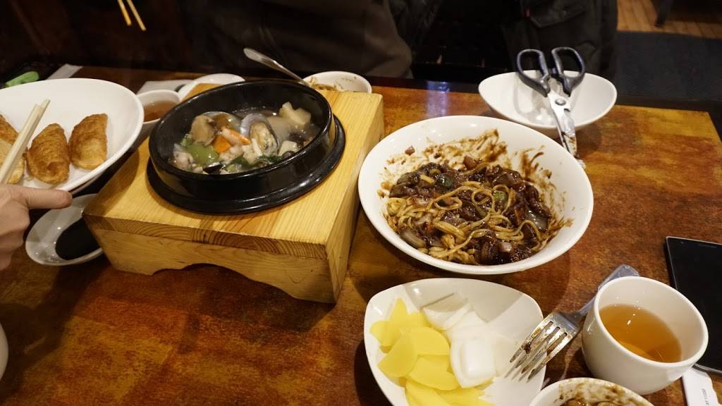 Chinese House | restaurant | 14908 41st Ave, Flushing, NY 11355, USA | 7183580468 OR +1 718-358-0468