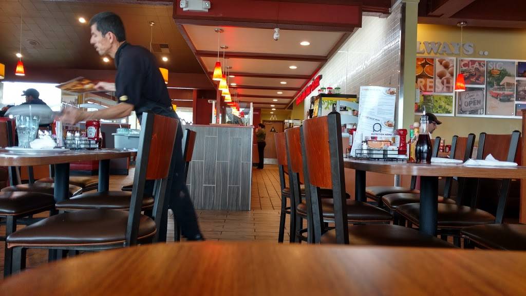 Dennys | restaurant | 210 S Euclid St, Anaheim, CA 92802, USA | 7149569870 OR +1 714-956-9870