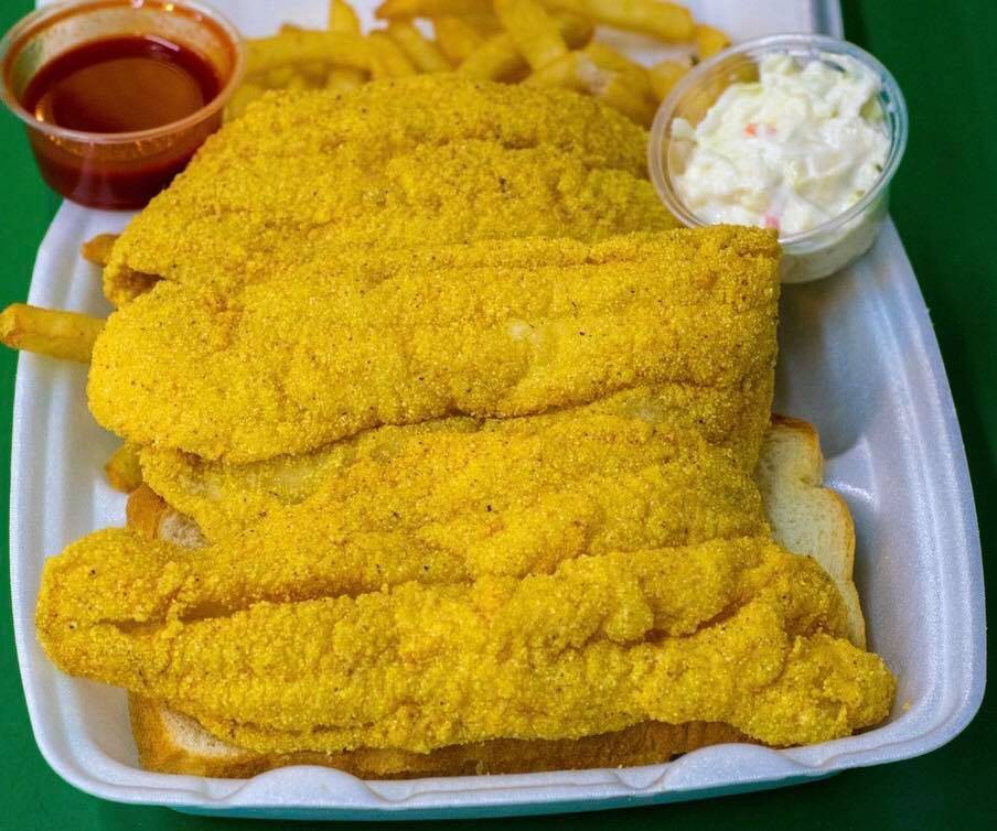 J&J Fish And Chicken | restaurant | 6814 S Stony Island Ave, Chicago, IL 60649, USA | 7736676617 OR +1 773-667-6617