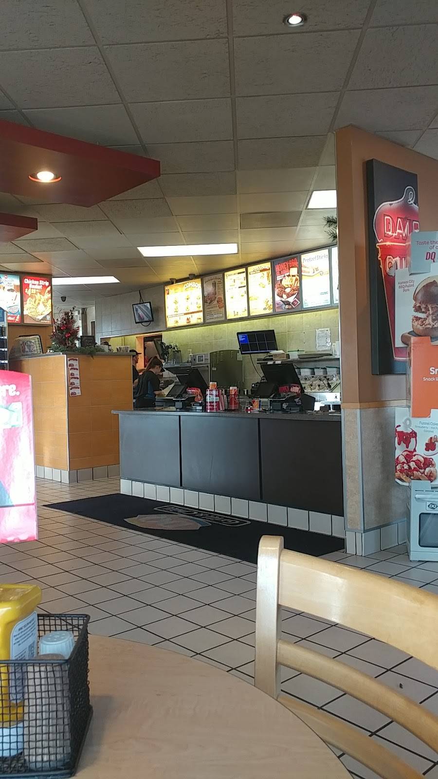 Dairy Queen Grill & Chill | restaurant | 444 W Bethalto Dr, Bethalto, IL 62010, USA | 6183772253 OR +1 618-377-2253