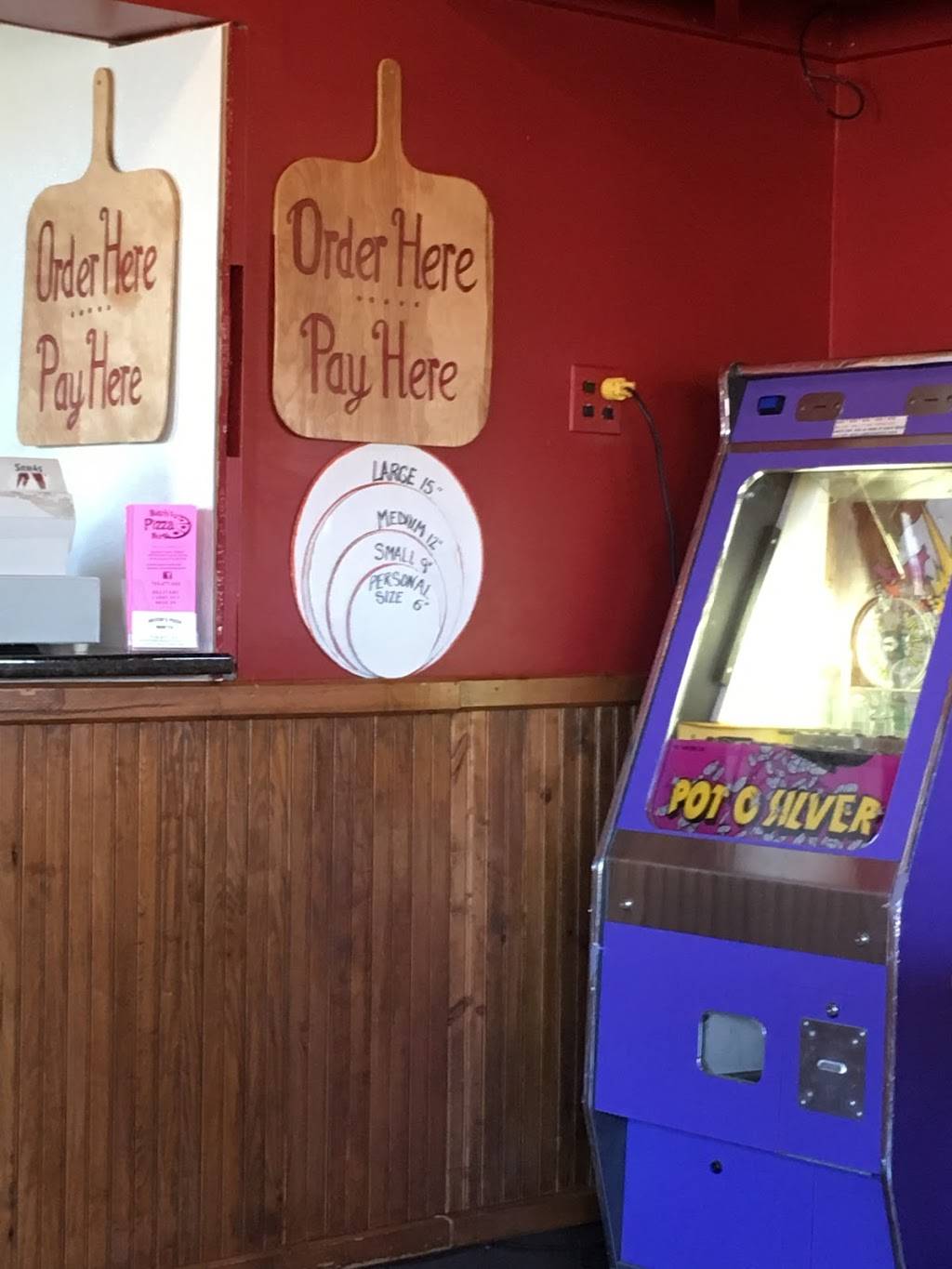 Butchs Pizza North | restaurant | 220 E Wall St, Eagle River, WI 54521, USA | 7154771111 OR +1 715-477-1111