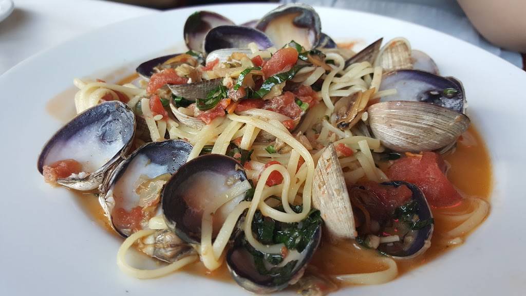 Betos Italian Bistro | restaurant | 2325 Kuehner Dr #128, Simi Valley, CA 93063, USA | 8055781568 OR +1 805-578-1568