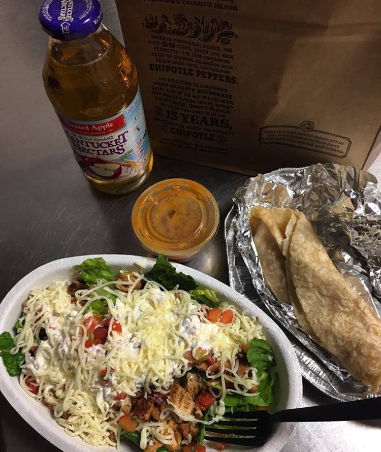 Chipotle Mexican Grill | restaurant | 711 Church St, Evanston, IL 60201, USA | 8474253959 OR +1 847-425-3959