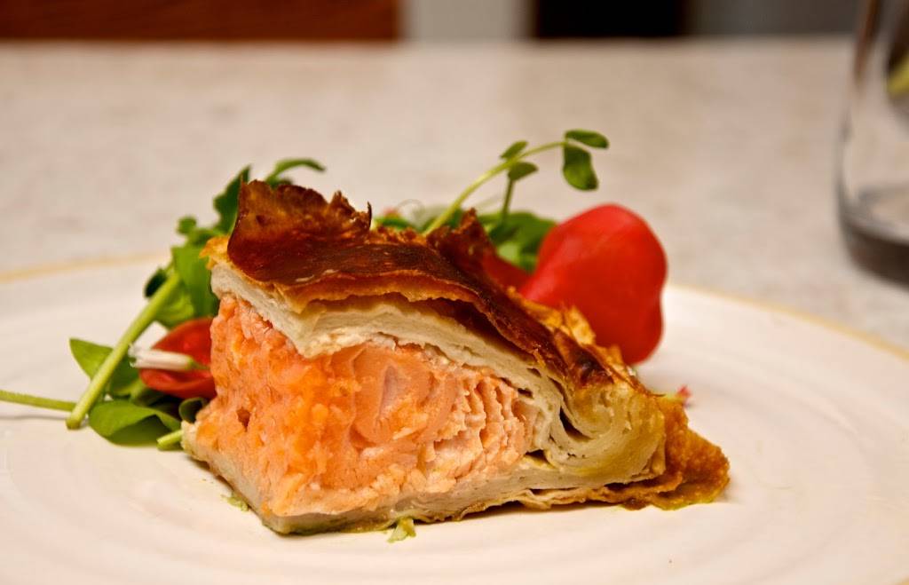 Raleigh Wine Bar + Eatery | restaurant | 67 State Street, Portsmouth, NH 03801, USA | 6034278459 OR +1 603-427-8459