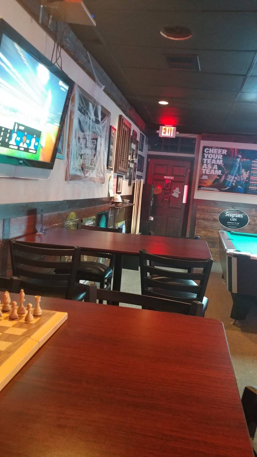 Rockford Rusty Nail | restaurant | 1804 18th Ave, Rockford, IL 61104, USA | 8153972510 OR +1 815-397-2510