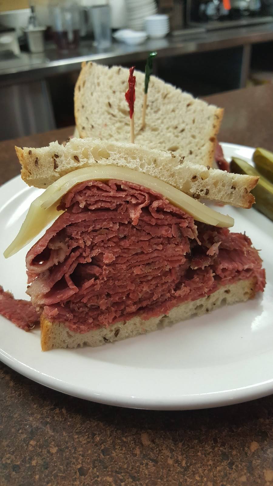 Chicago Deli & Restaurant | restaurant | 34390 Aurora Rd, Solon, OH 44139, USA | 4402488018 OR +1 440-248-8018