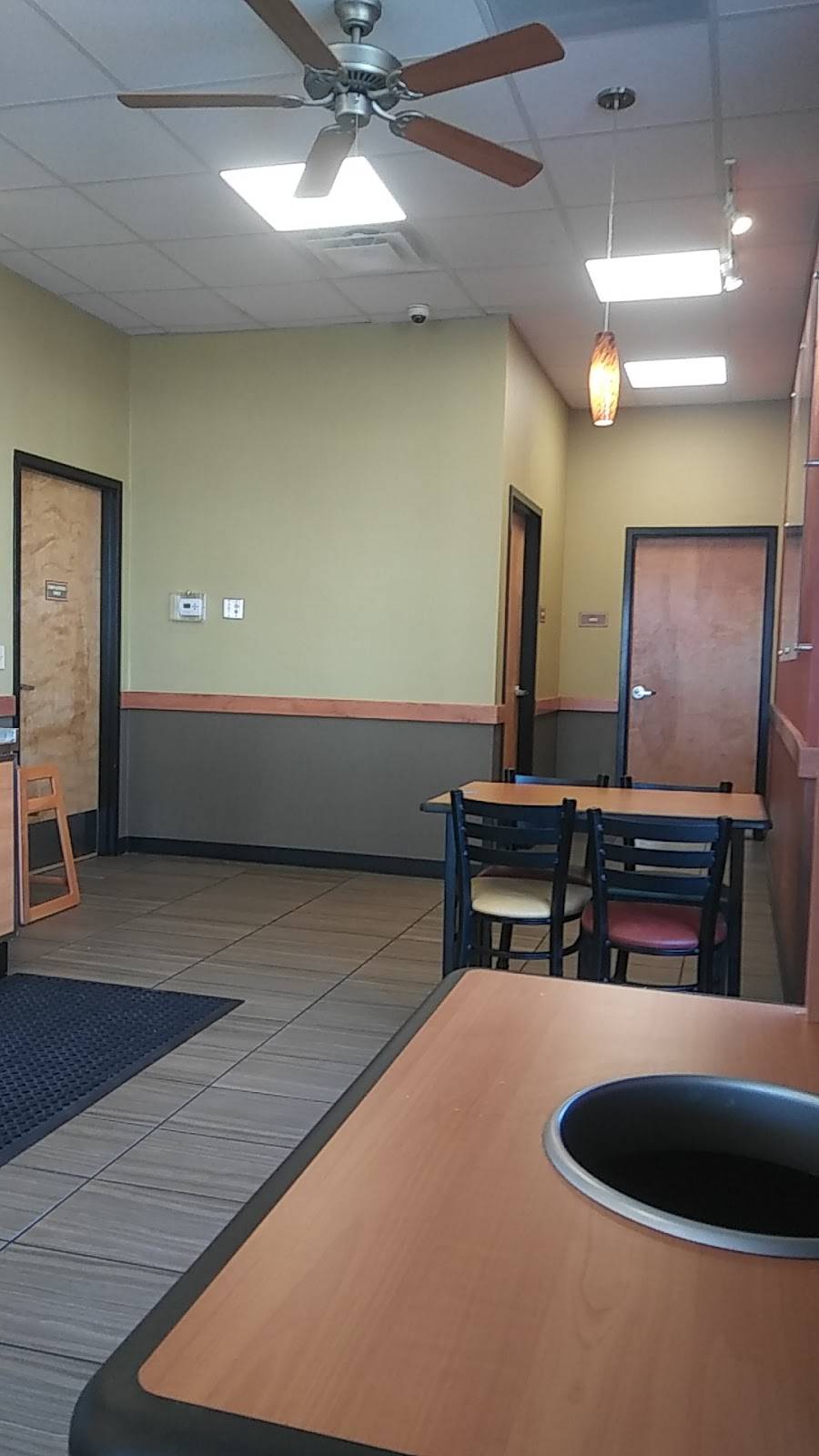 Subway | restaurant | 8953 Dyer St, El Paso, TX 79904, USA | 9152605677 OR +1 915-260-5677