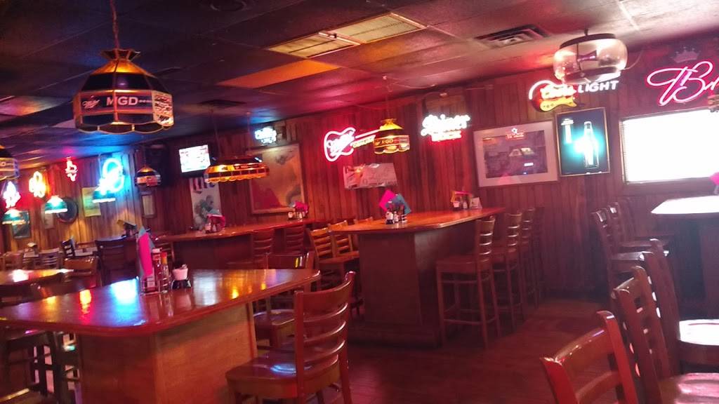 Leons Steakhouse Saloon | restaurant | 2112 S Eastman Rd, Longview, TX 75602, USA | 9037539415 OR +1 903-753-9415