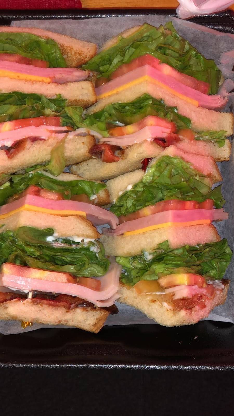 Fantasy Burgers | restaurant | 1320 E South St, Long Beach, CA 90805, USA | 5624222313 OR +1 562-422-2313