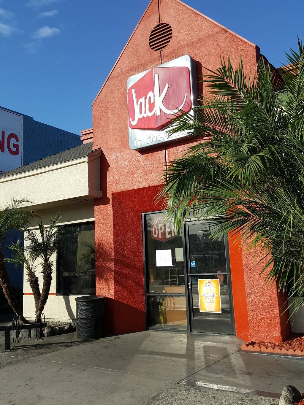 Jack in the Box | restaurant | 4407 S Central Ave, Los Angeles, CA 90011, USA | 3232334440 OR +1 323-233-4440