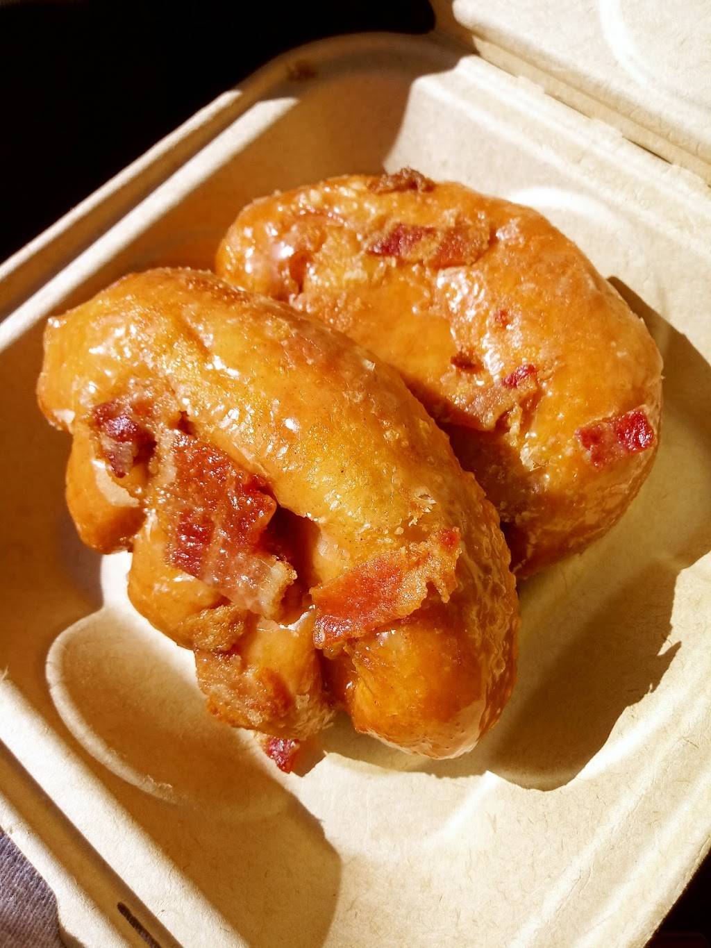 HenDough Chicken & Donuts | restaurant | 126 Augusta St suite 13, Greenville, SC 29601, USA | 8643739108 OR +1 864-373-9108