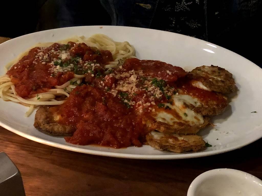 The Talk Restaurant | restaurant | 444 N Falmouth Hwy, North Falmouth, MA 02556, USA | 5085668153 OR +1 508-566-8153