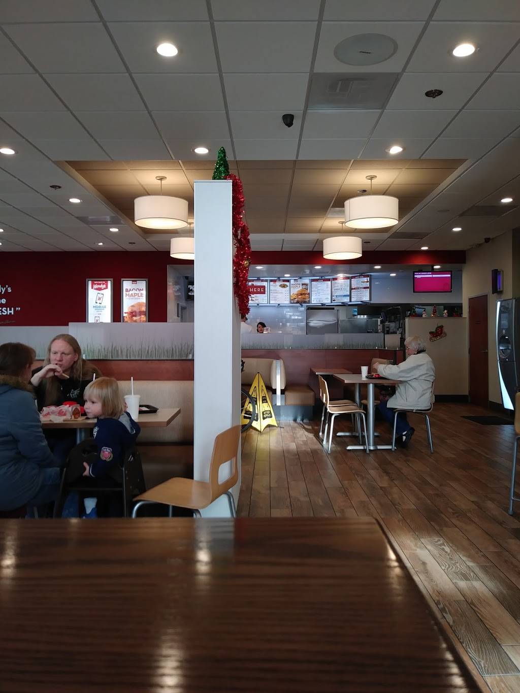 Wendys | restaurant | 37251 US-26, Sandy, OR 97055, USA | 5036687957 OR +1 503-668-7957