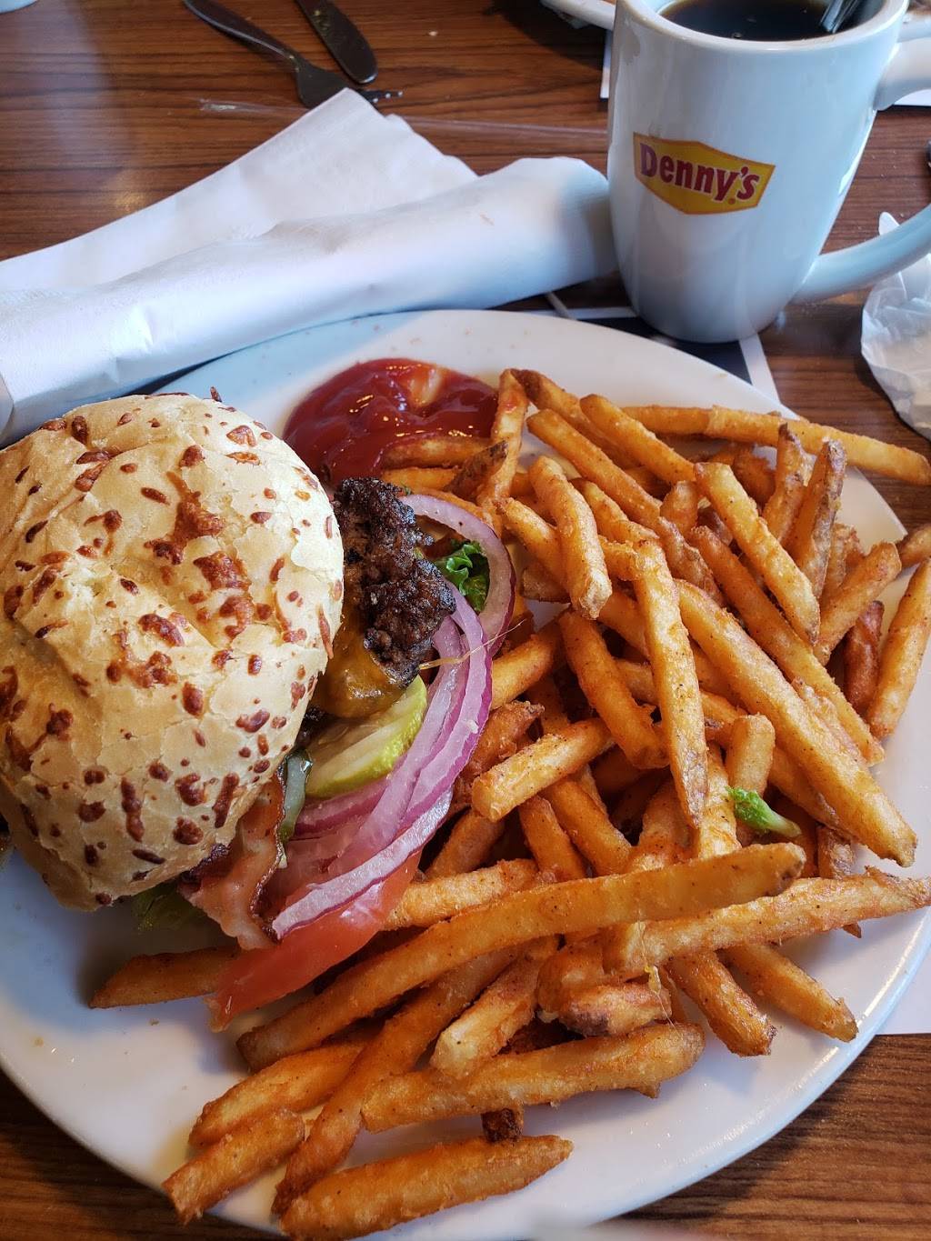 Dennys | restaurant | 7400 W Chandler Blvd, Chandler, AZ 85226, USA | 4809408882 OR +1 480-940-8882