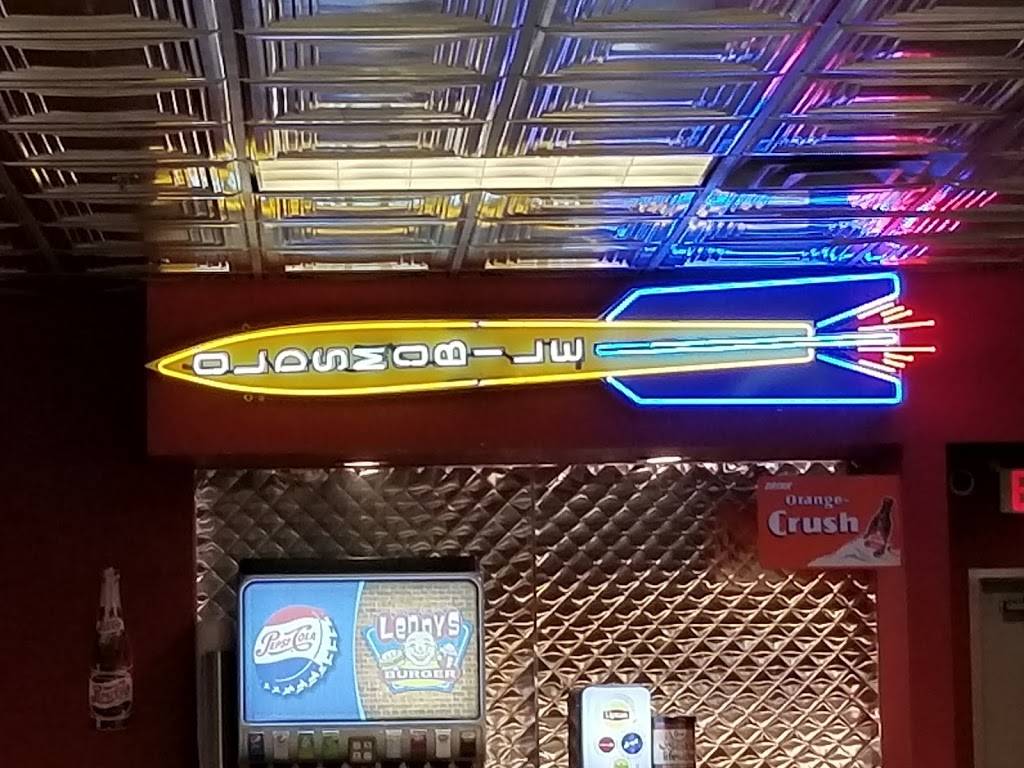 Lennys Burgers | restaurant | 2156 N Alma School Rd, Chandler, AZ 85224, USA | 4803613989 OR +1 480-361-3989