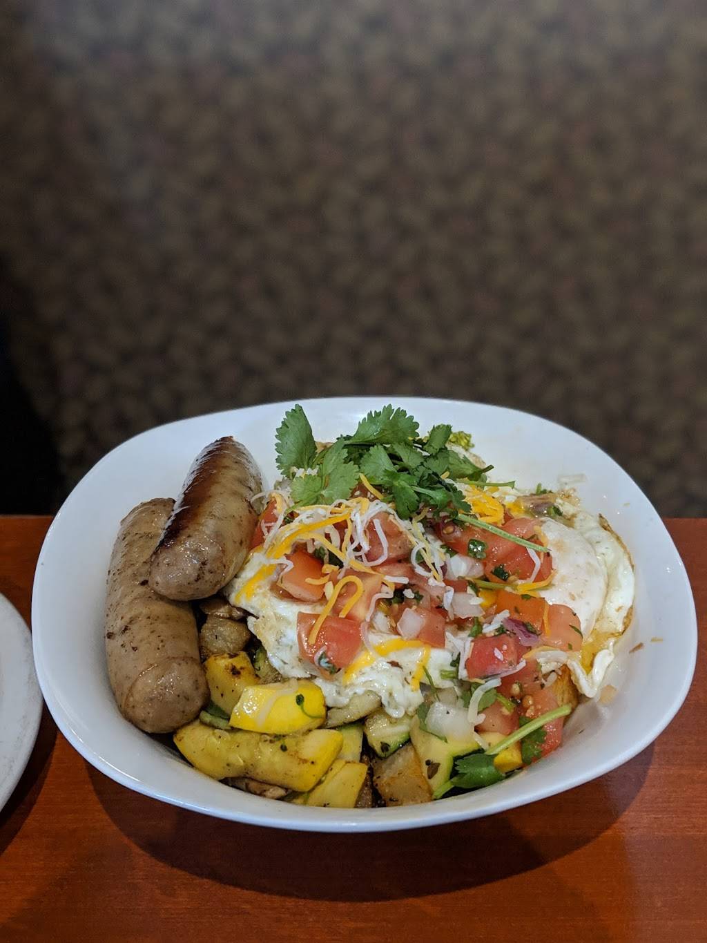 Sequoia | Brewing Company | restaurant | 124 W Main St, Visalia, CA 93291, USA | 5596272537 OR +1 559-627-2537