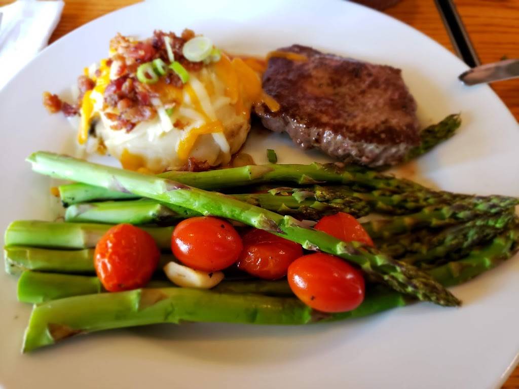 Chilis Grill & Bar | meal takeaway | 18380 Yorba Linda Blvd, Yorba Linda, CA 92886, USA | 7145248162 OR +1 714-524-8162