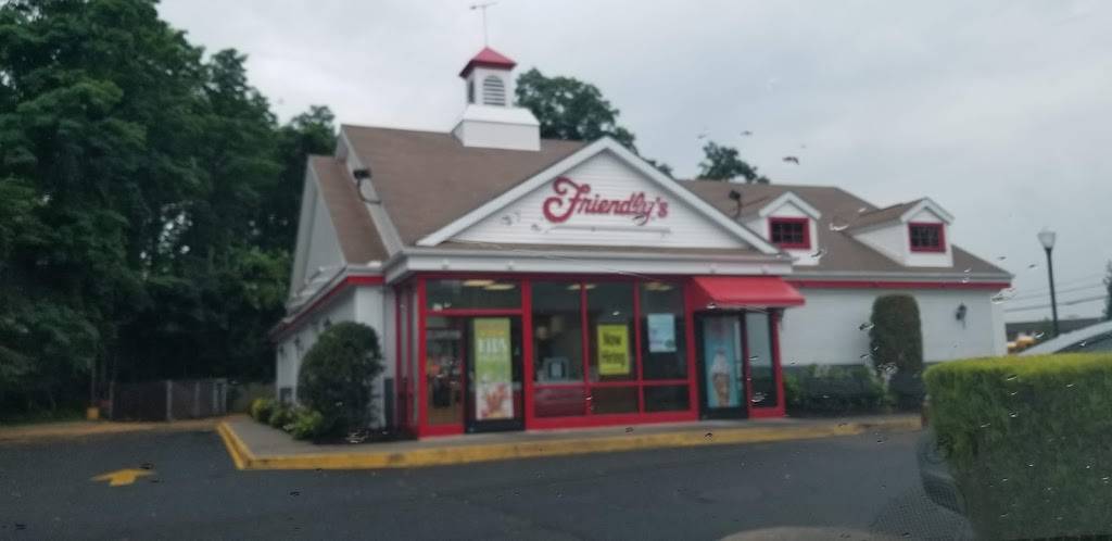 Friendlys | restaurant | 2220 Rte 112, Coram, NY 11727, USA | 6316963717 OR +1 631-696-3717