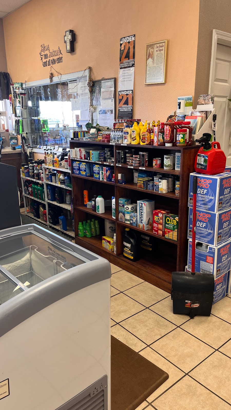 J&G Grill | meal takeaway | 901 US-90 West, Marathon, TX 79842, USA | 4323864238 OR +1 432-386-4238