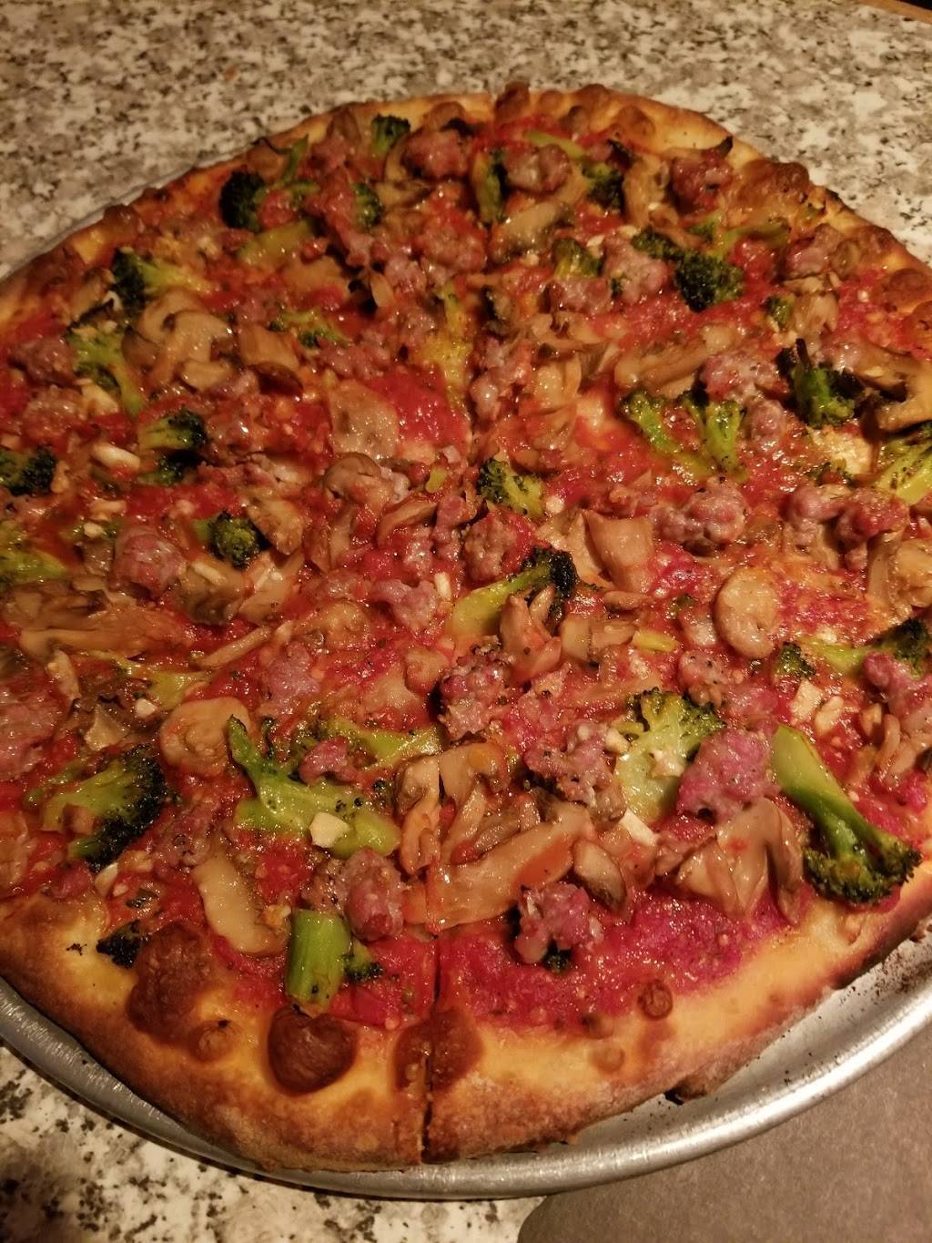 Pacileos Apizza & Pasta | restaurant | 312 Harbor St, Branford, CT 06405, USA | 2034815930 OR +1 203-481-5930