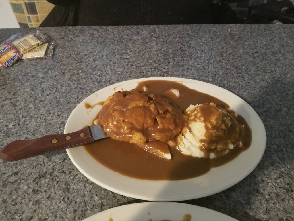 Cissna Park Family Restaurant | restaurant | 104 N 2nd St, Cissna Park, IL 60924, USA | 8154572994 OR +1 815-457-2994