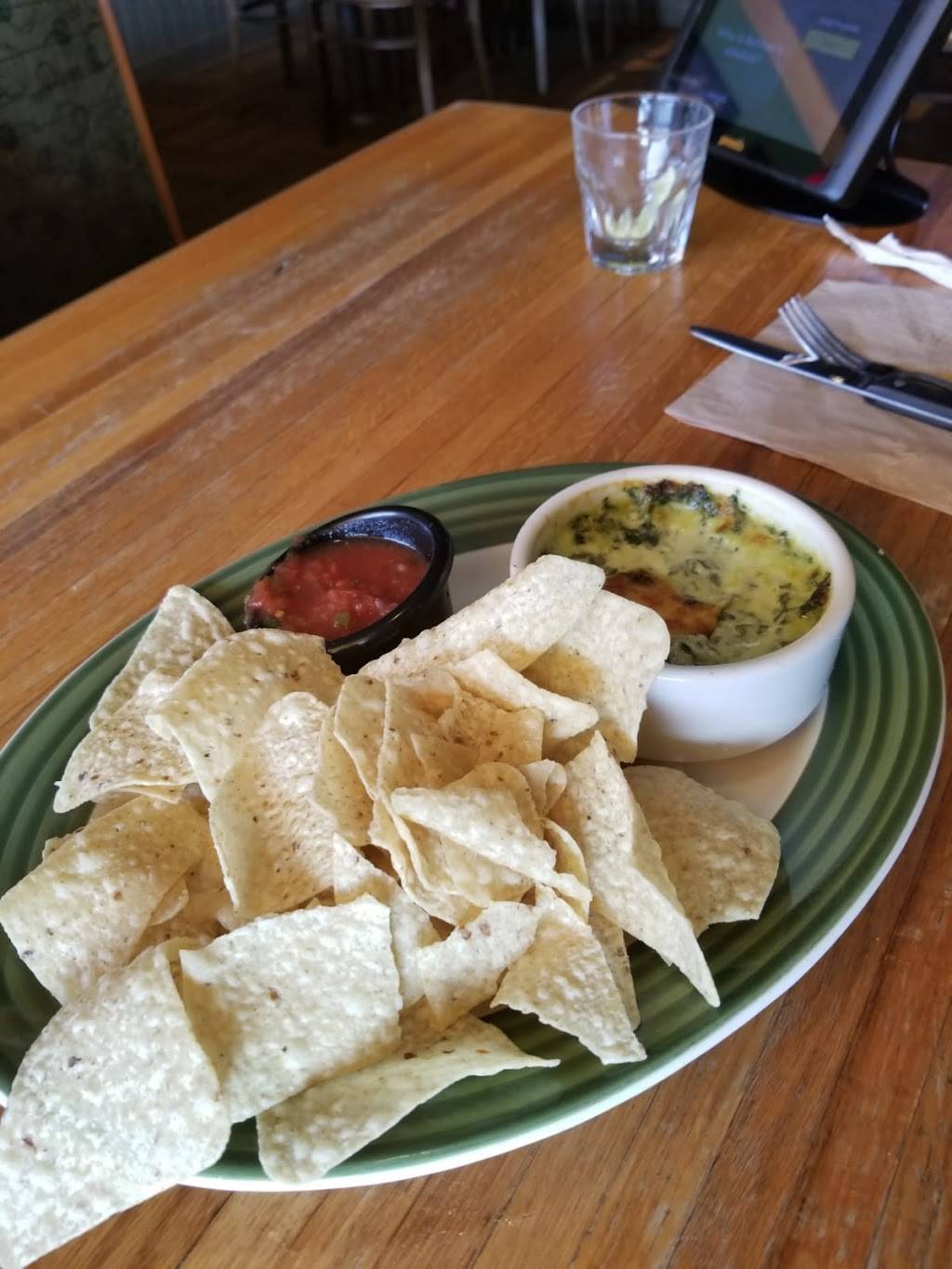 Applebees Grill + Bar | restaurant | 2276 Bartow Ave, Bronx, NY 10475, USA | 7183204227 OR +1 718-320-4227