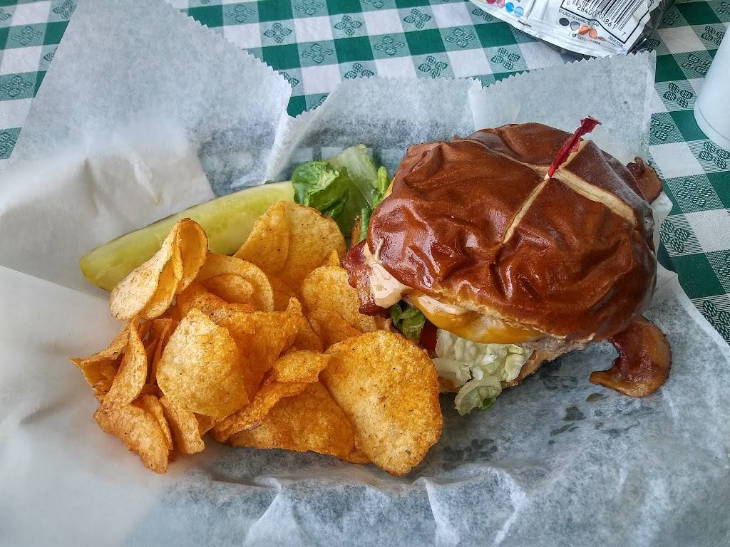 Scoobies | restaurant | 223 N Main St, Mishawaka, IN 46544, USA | 5742567090 OR +1 574-256-7090